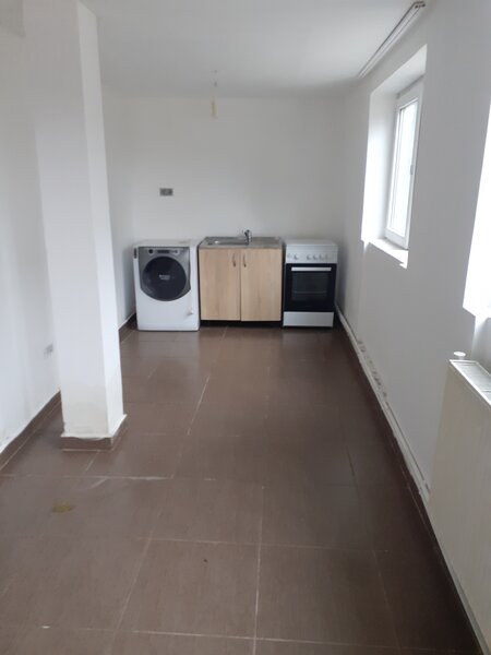 Drumul Taberei, Auchan